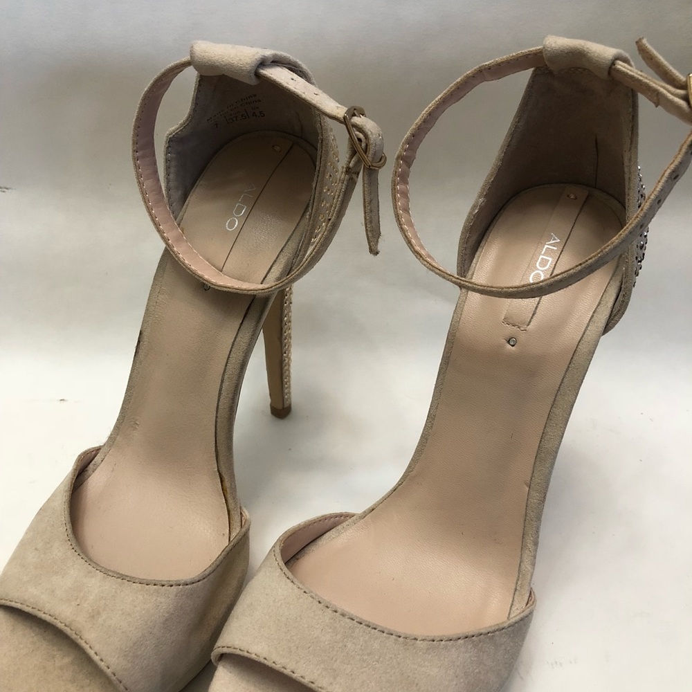Aldo sandals worn once